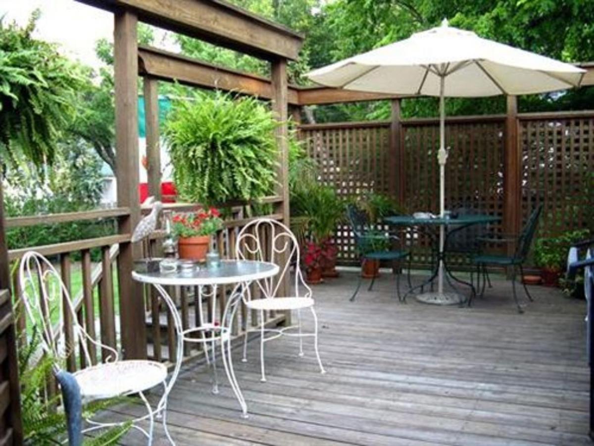 Charles Bass House Bed & Breakfast South Boston Exterior photo